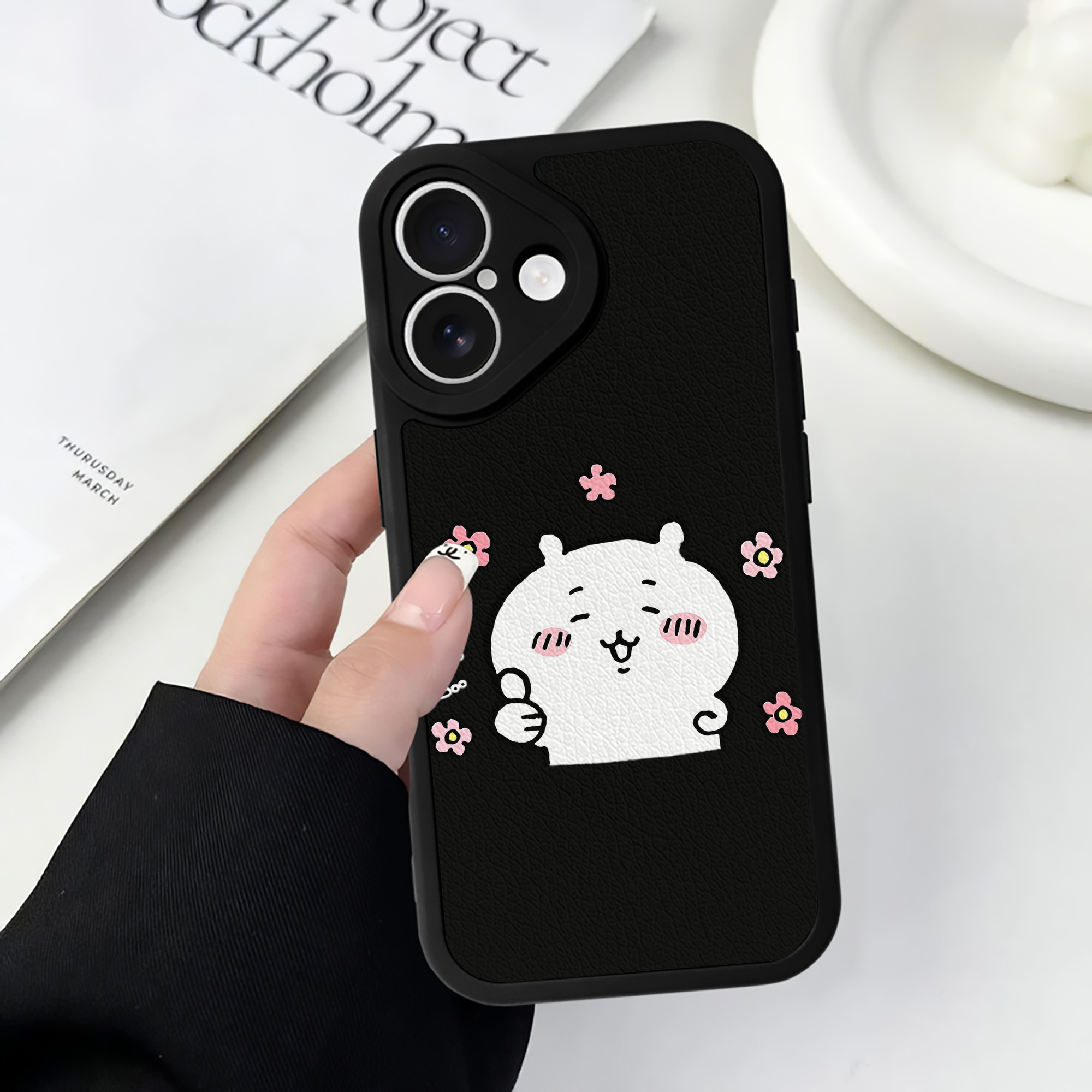 （画像用） ちいかわ ちいかわ Chii-kawa chiikawa 【iPhone 16シリーズ対応】シリコンスマホケース（レザー調） 材質：シリコン